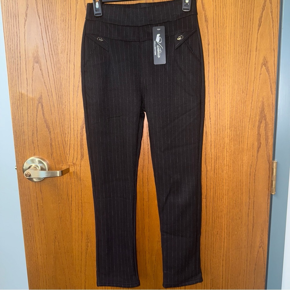 Victoria Collection NWT Black Pinstripe, Cozy Inside Slim Fit dress Pants